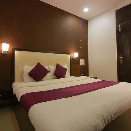 Hotel Modern Мумбаї Екстер'єр фото