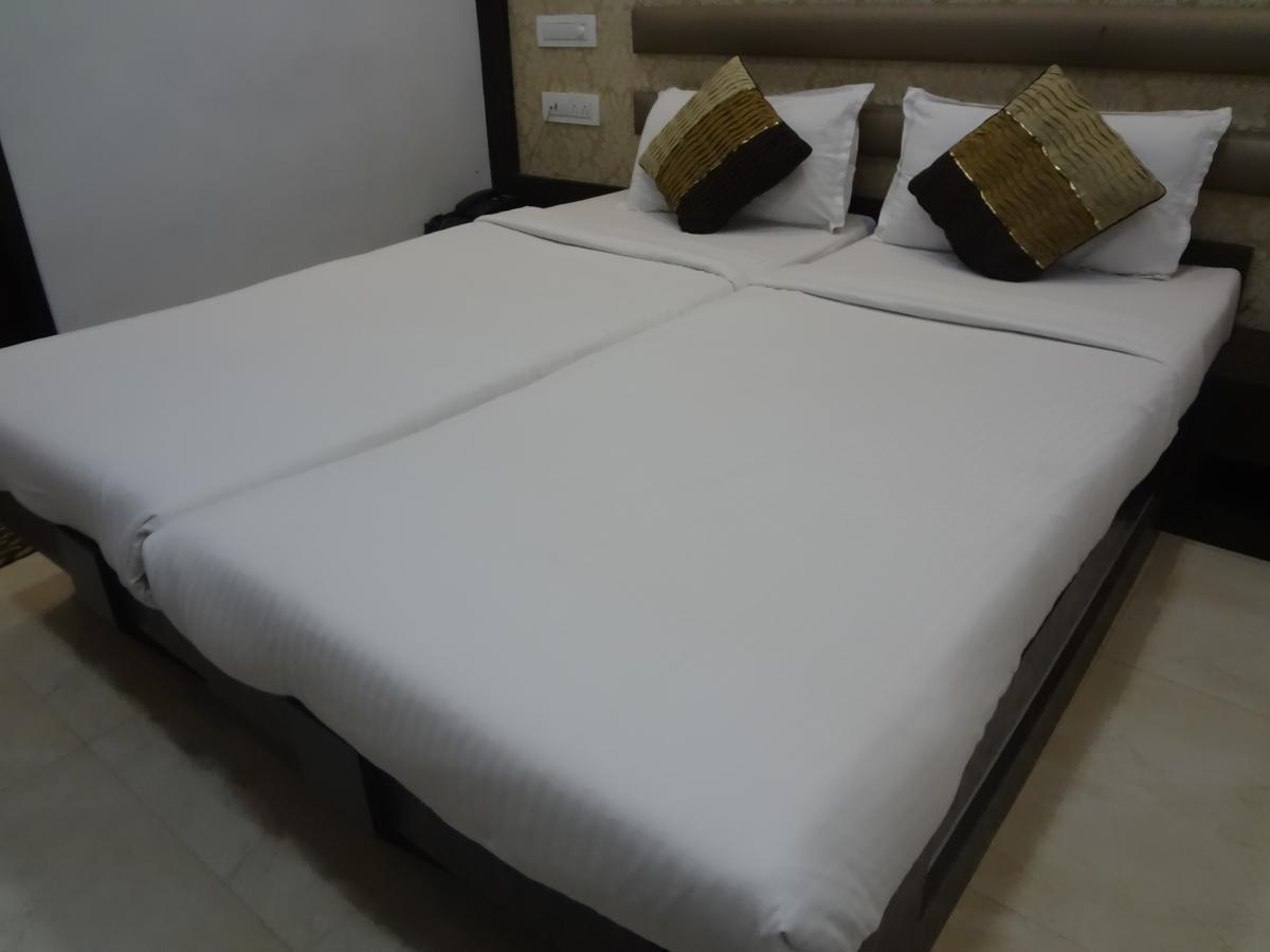 Hotel Modern Мумбаї Екстер'єр фото