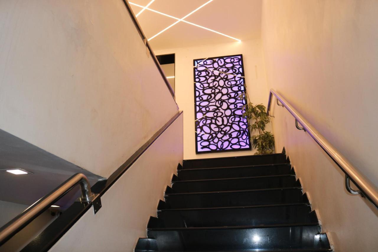Hotel Modern Мумбаї Екстер'єр фото