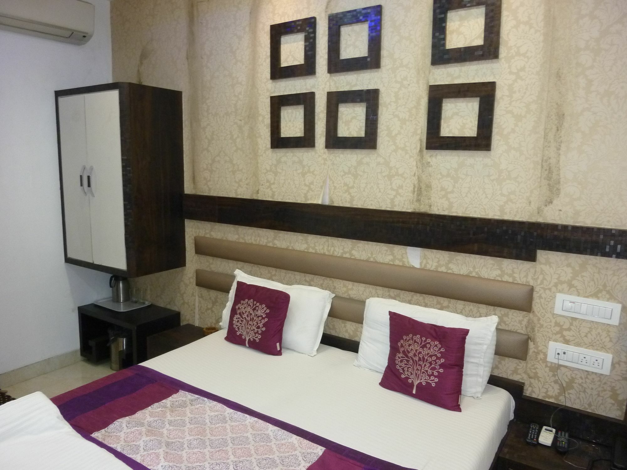 Hotel Modern Мумбаї Екстер'єр фото