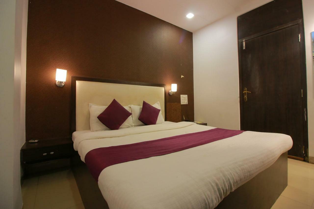 Hotel Modern Мумбаї Екстер'єр фото