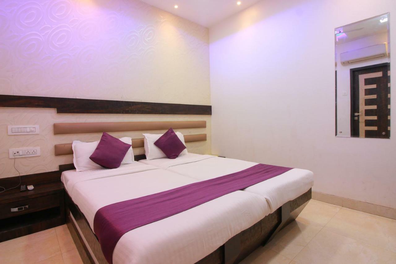 Hotel Modern Мумбаї Екстер'єр фото